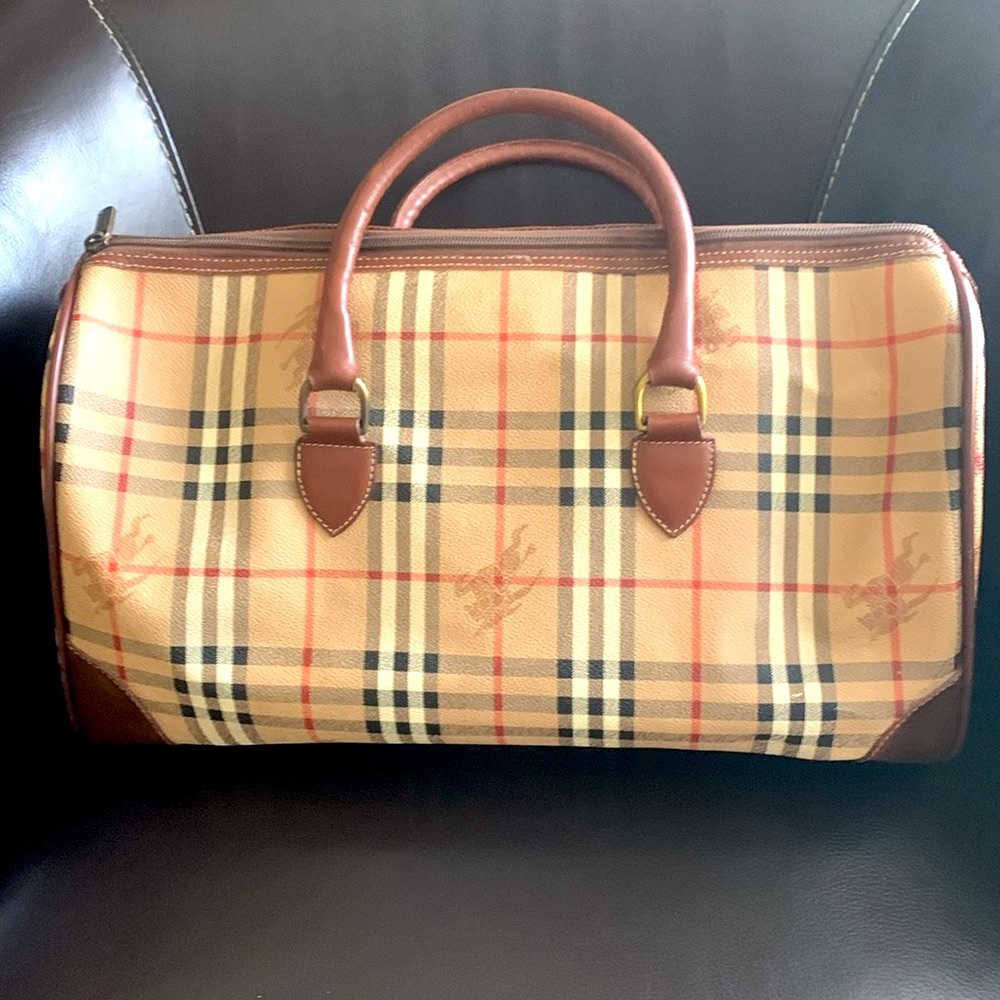 Burberry’s Vintage Duffel/travel bag